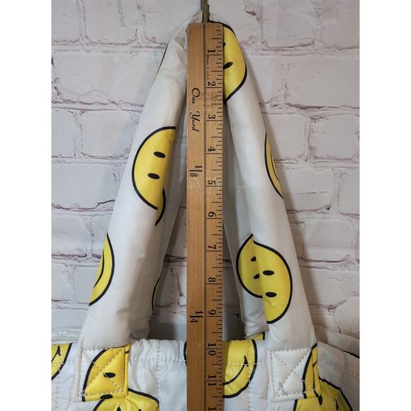 GAP X Smiley Puffer Tote Bag Limited Edition Zip Top - Picture 13 of 16